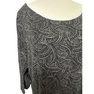 2X Tunic GUC Adrienne Vittadini, Black and White